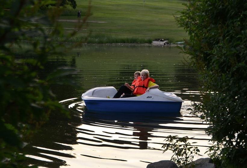استراحتگاه The Highlands At Harbor Springs