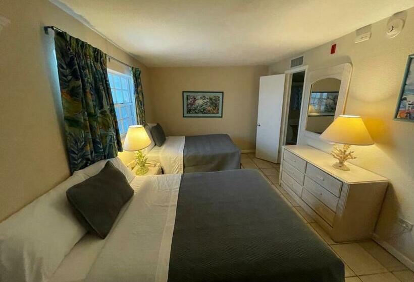 Breezy Palms Resort