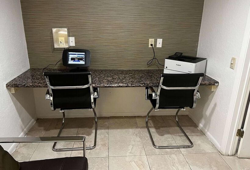 هتل Baymont By Wyndham Houston/westchase