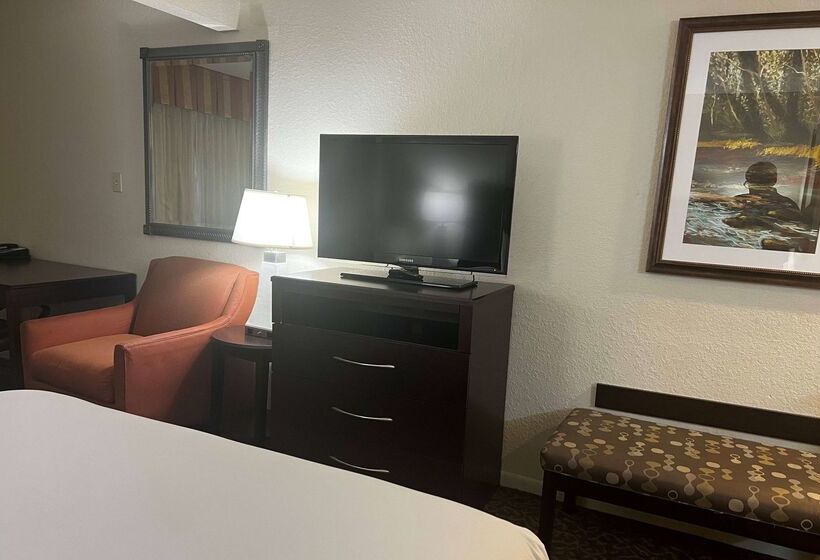 هتل Baymont By Wyndham Houston/westchase