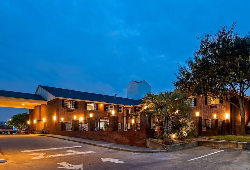 هتل Baymont By Wyndham Houston/westchase