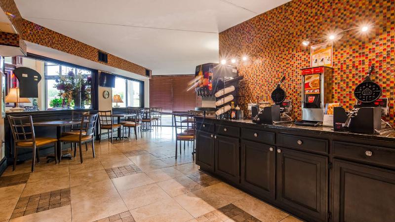 هتل Best Western Windsor Suites