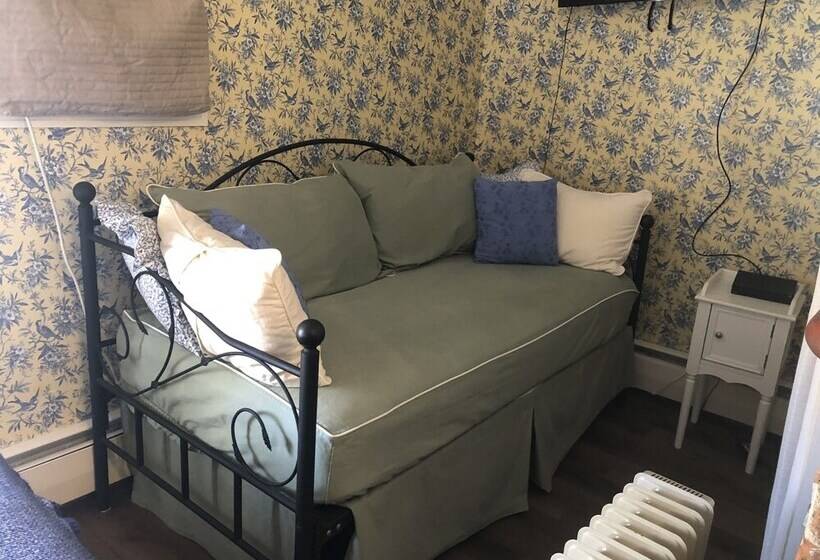 هتل Brook Farm Inn