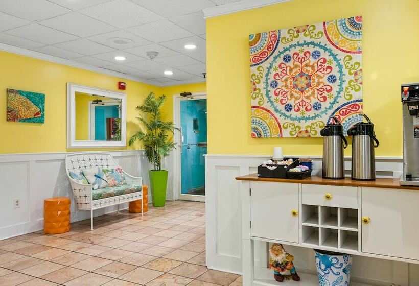 هتل Cayman Suites