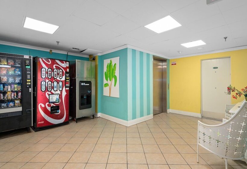 هتل Cayman Suites