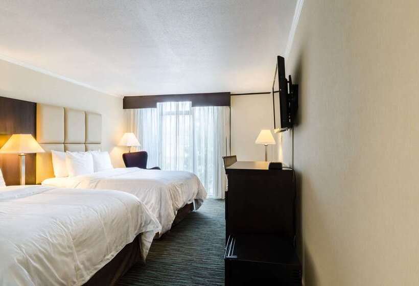 هتل Clarion  And Aqua Lagoon Waterpark