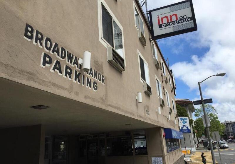 هتل Inn On Broadway