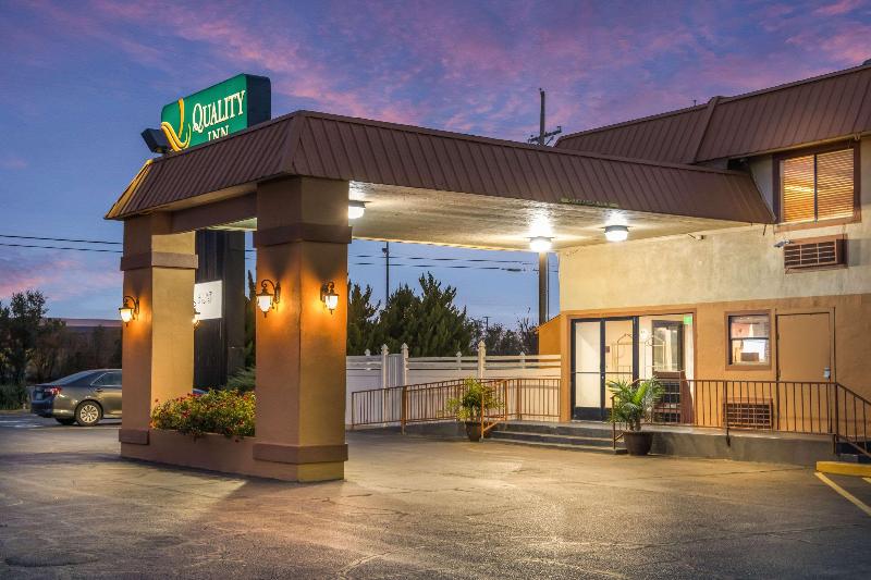 فندق Quality Inn