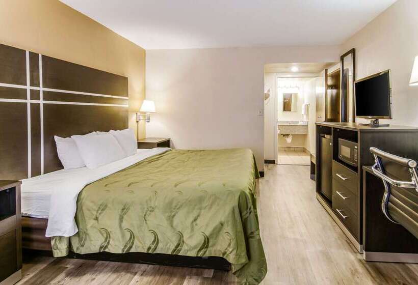 호텔 Quality Inn
