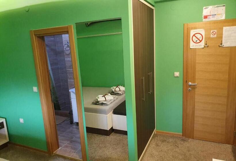 هاستل Oldbrick Pub