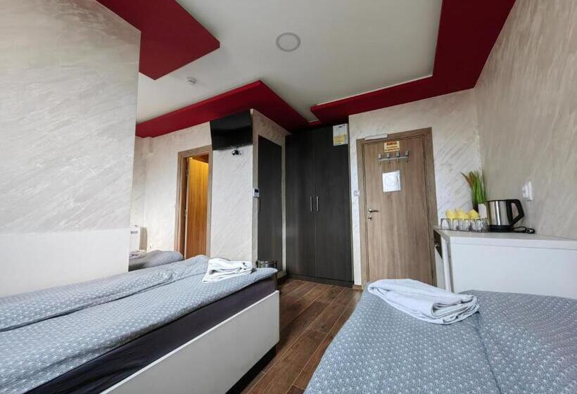 هاستل Oldbrick Pub