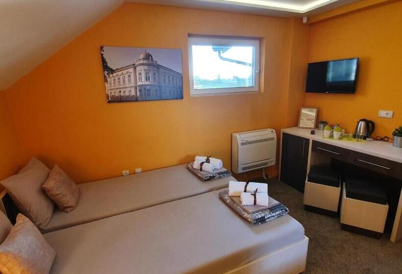 هاستل Oldbrick Pub