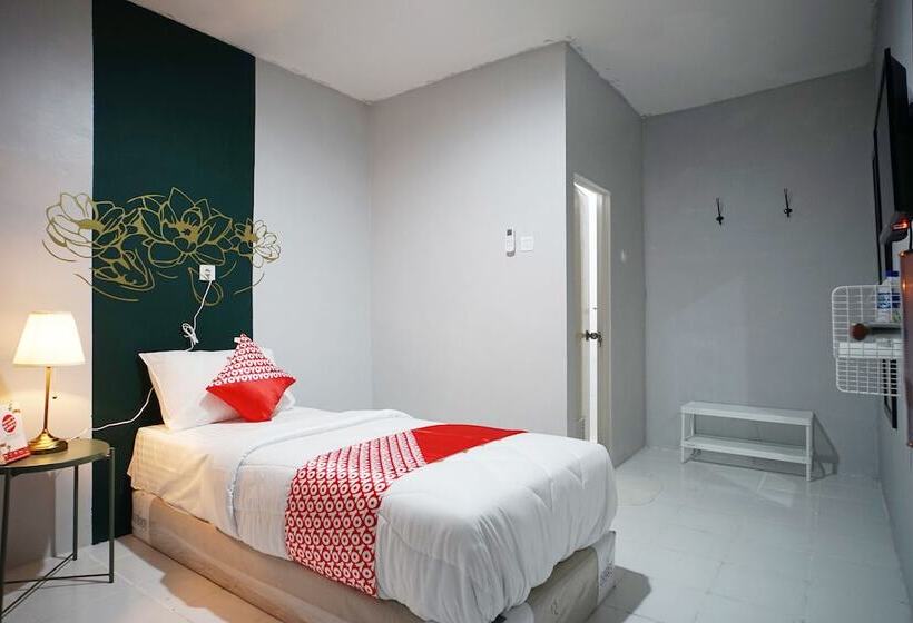هتل Reddoorz At Sani Guest House Balikpapan