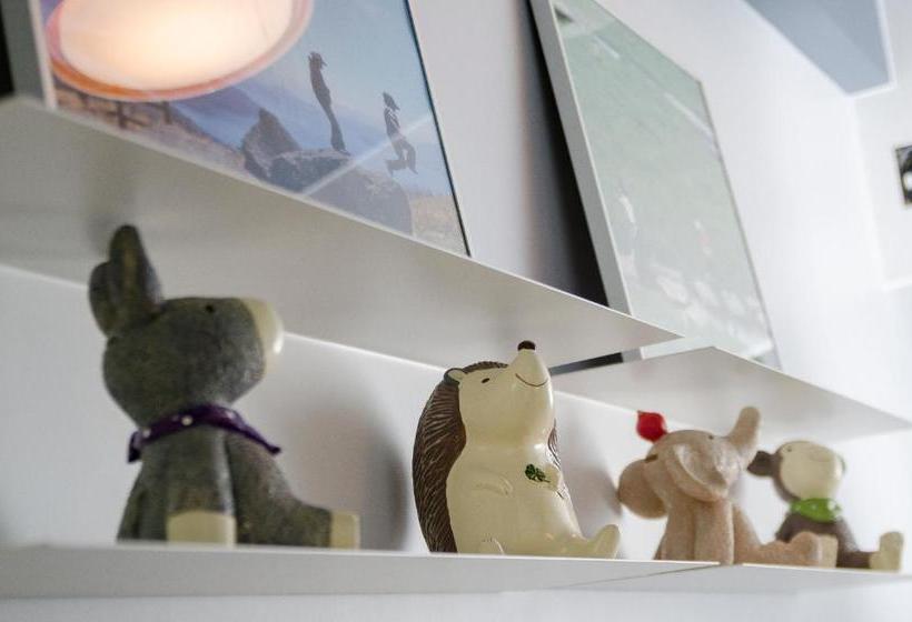 هاستل Flying Backpacker