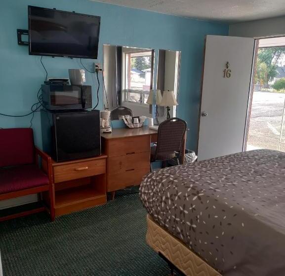 Eight Bar B Motel