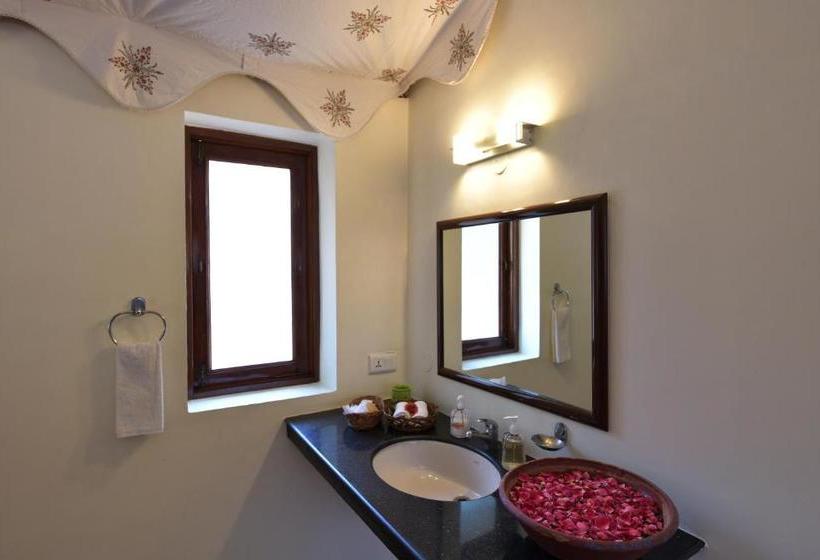 منتجع Dera Village  The Clement Retreats