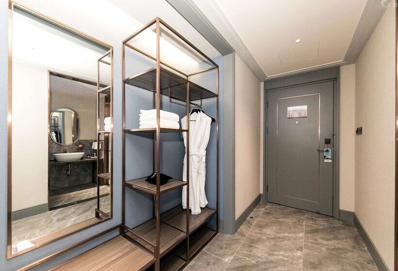 Отель Mercure Xian Qujiang