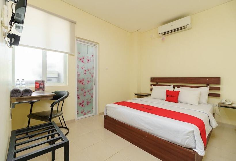 هتل Reddoorz Near Jembatan Siti Nurbaya Padang