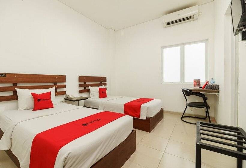 هتل Reddoorz Near Jembatan Siti Nurbaya Padang