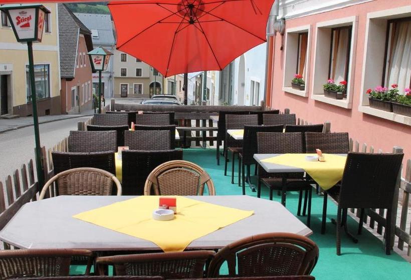 ペンション Gasthof Cafe Risano