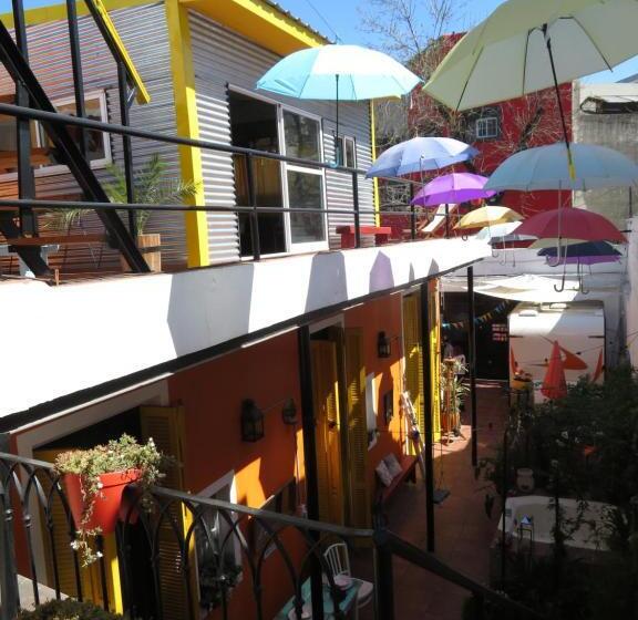 تختخواب و صبحانه Andiamo Guest House