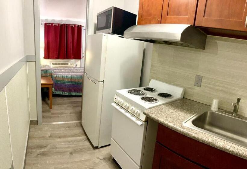 Emerald Best Motel