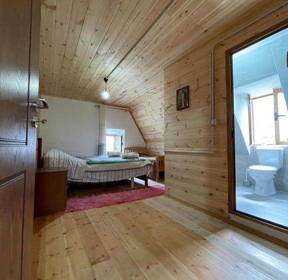 پانسیون Guest House Rrashkadoli