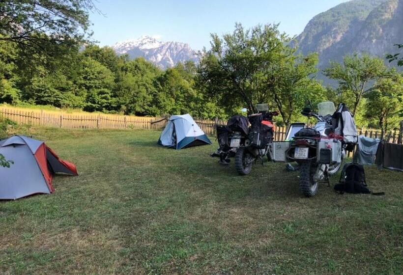 پانسیون Guest House Rrashkadoli