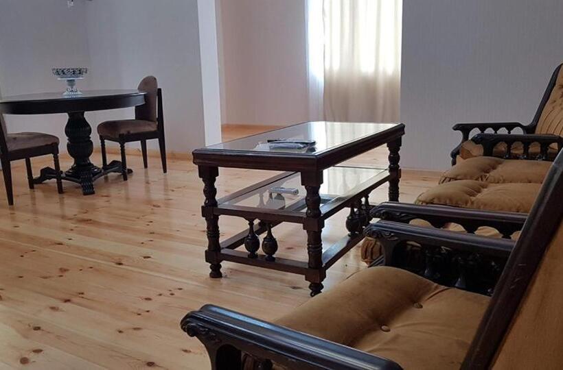 پانسیون Villalia