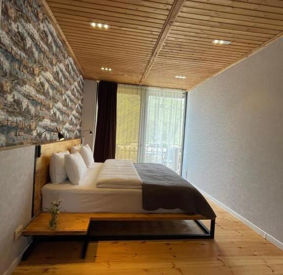 تختخواب و صبحانه Vache