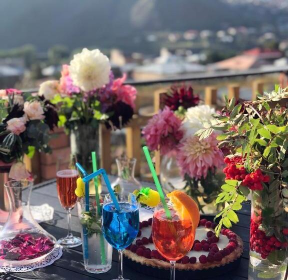 تختخواب و صبحانه Vache