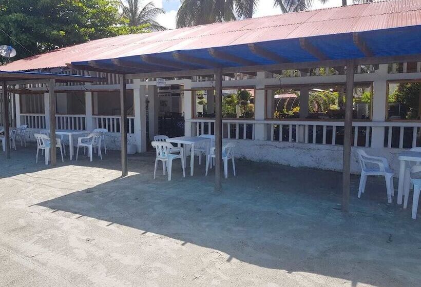 هتل Playa Tiburon