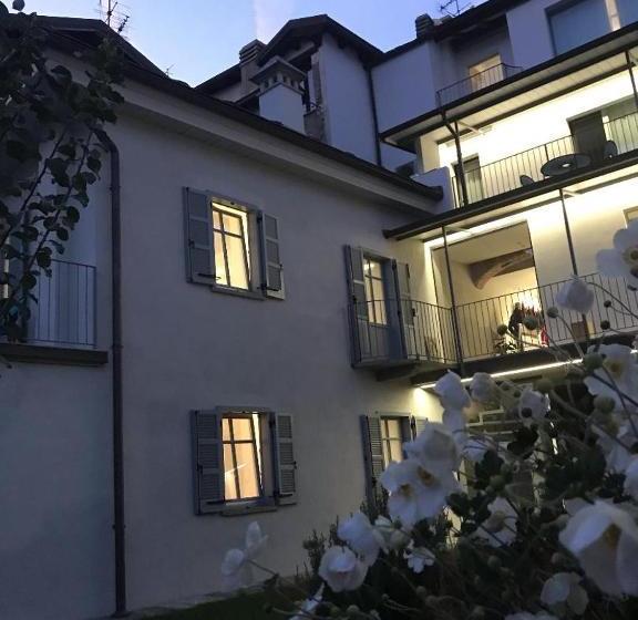 住宿加早餐  Maison Alliod