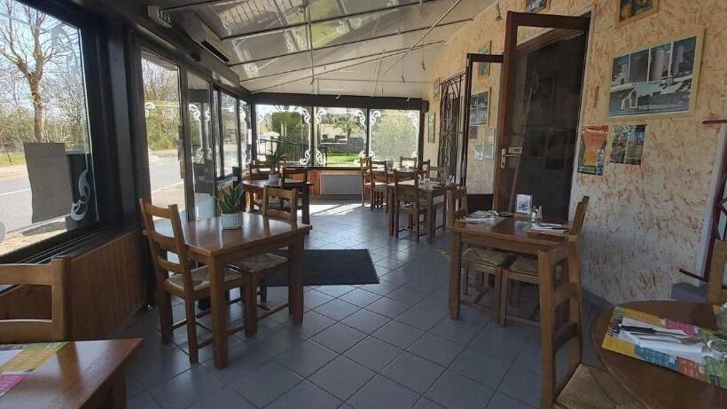 Отель Auberge Le Cévenol