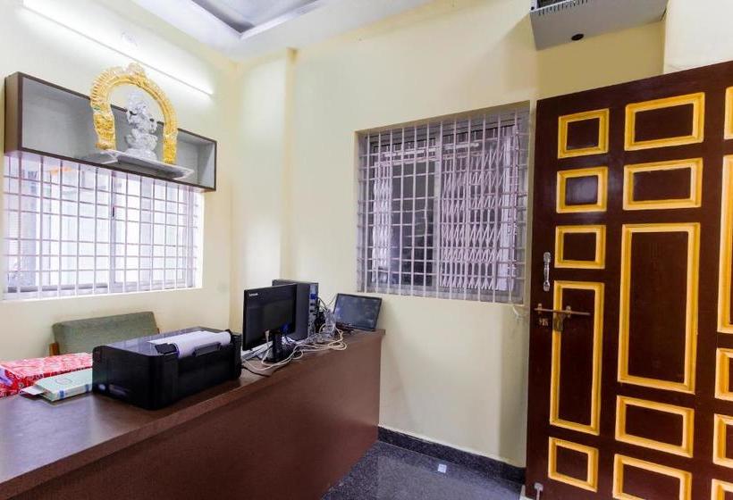 ホテル Oyo 44617 Lassee Plaza Saver