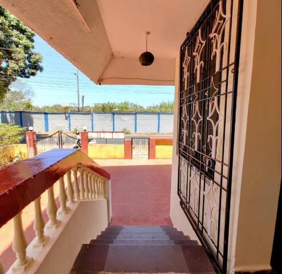 فندق Sea View Resorts