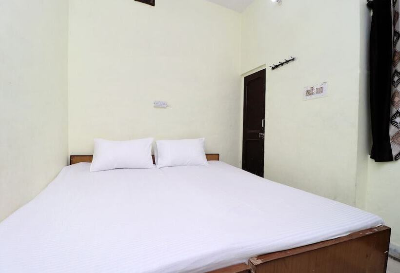 בית מלון כפרי Spot On 41126 Shri Krishankripa Guest House