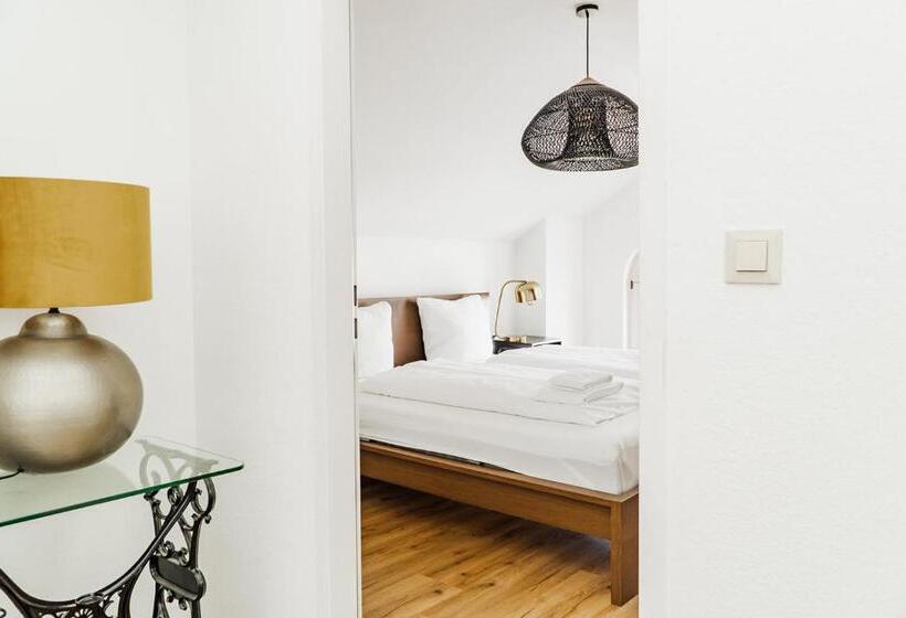 360 Grad Hotel & Bar