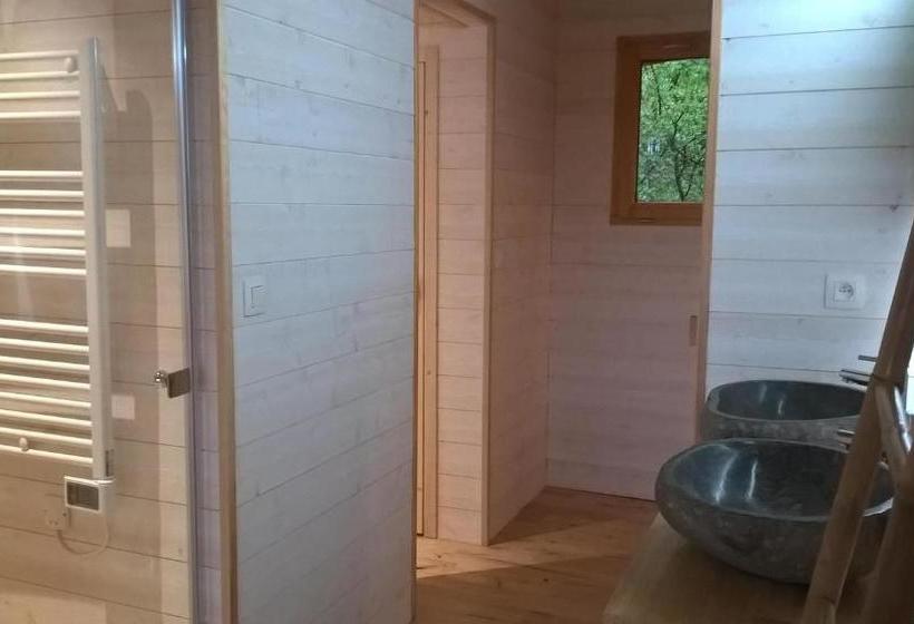 住宿加早餐  Cabanes Du Hérisson, Cabanes Perchées De Standing Avec Spa