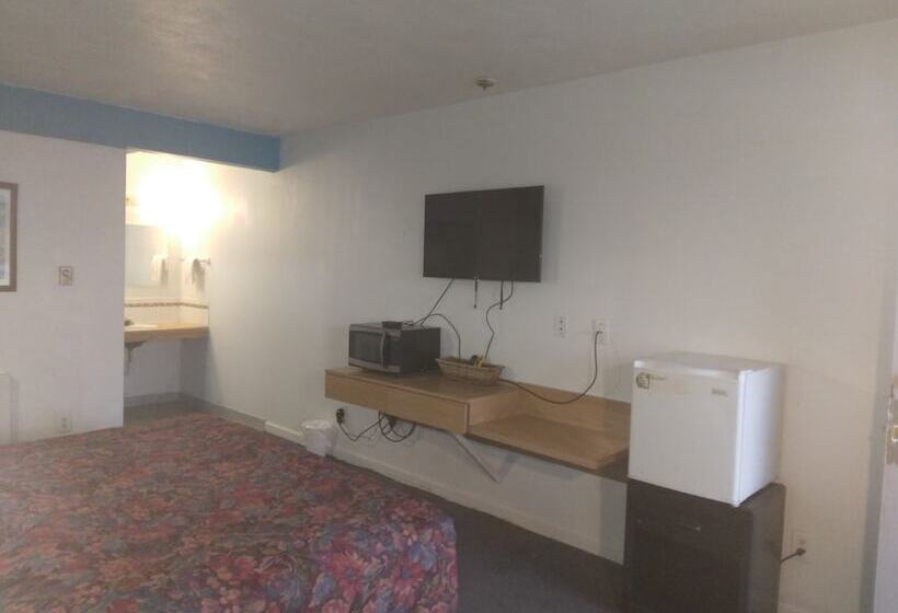 Capri Motel