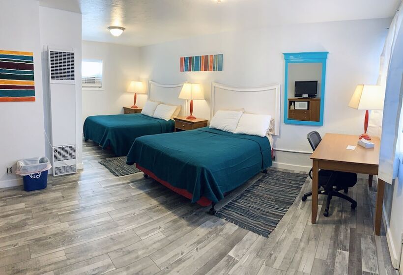 Circle R Motel