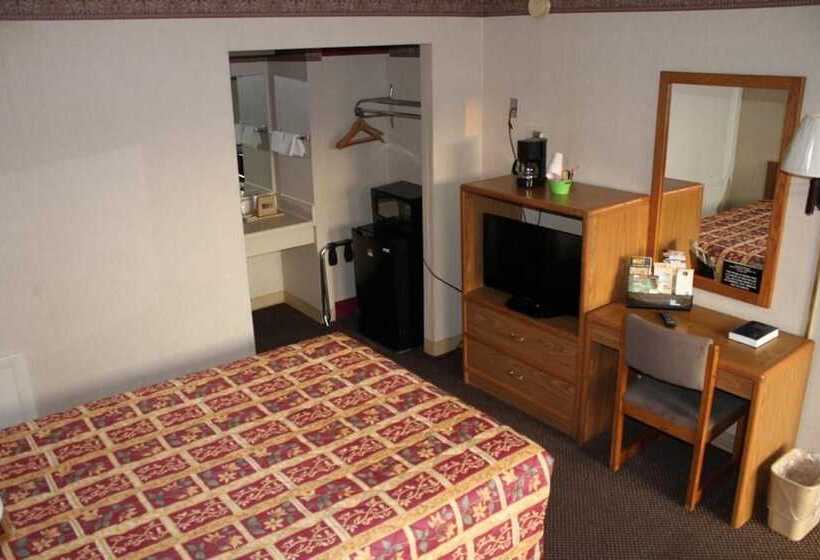 Отель Budget Host Inn Bristol
