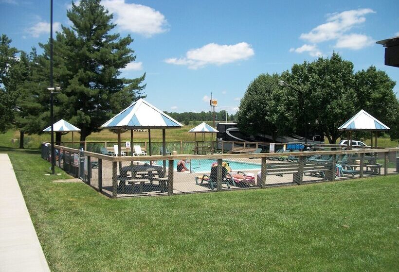 Отель Budget Host Westgate Inn