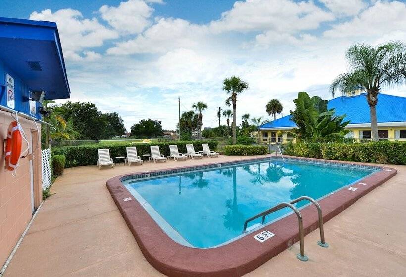 فندق Budget Inn Of Okeechobee