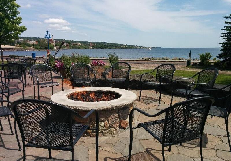 هتل Canal Park Lodge