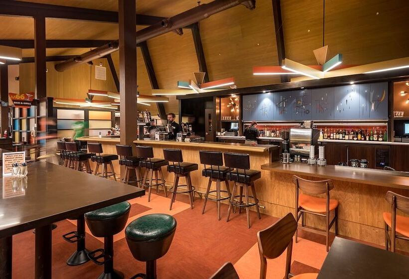 Hotel Canyon Lodge & Cabins Inside The Park