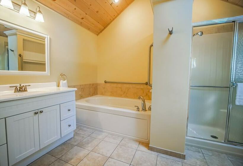 בית מלון כפרי Cape Cod Holiday Estates, A Vri Resort