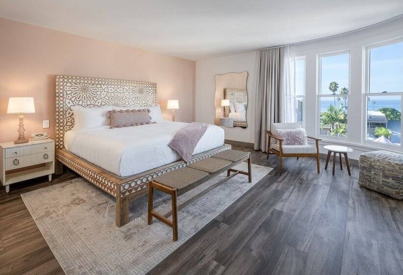 هتل Cardiff By The Sea Lodge