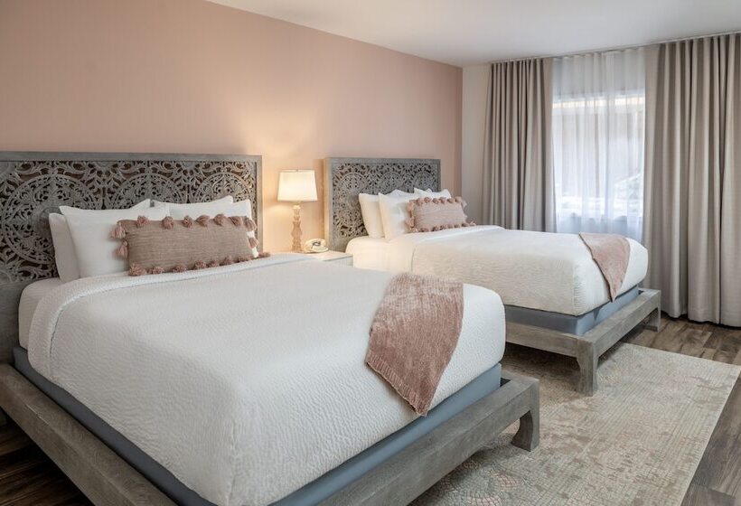 هتل Cardiff By The Sea Lodge