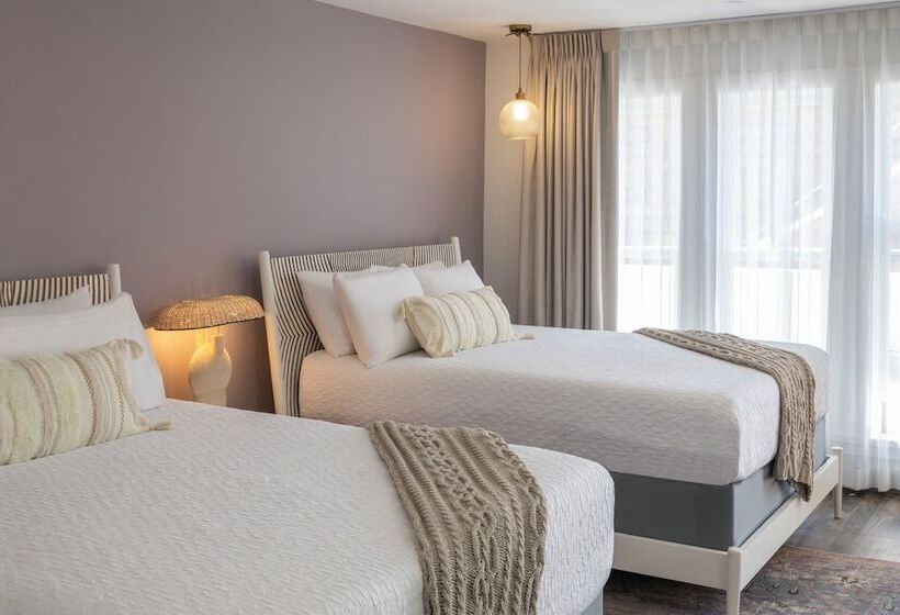 هتل Cardiff By The Sea Lodge